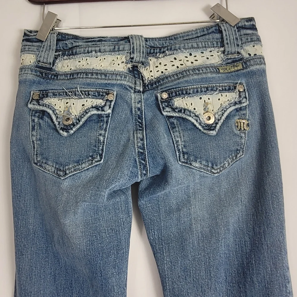 Miss Me Rare Hard To Find *White Eyelet Bootcut Jeans Size 27